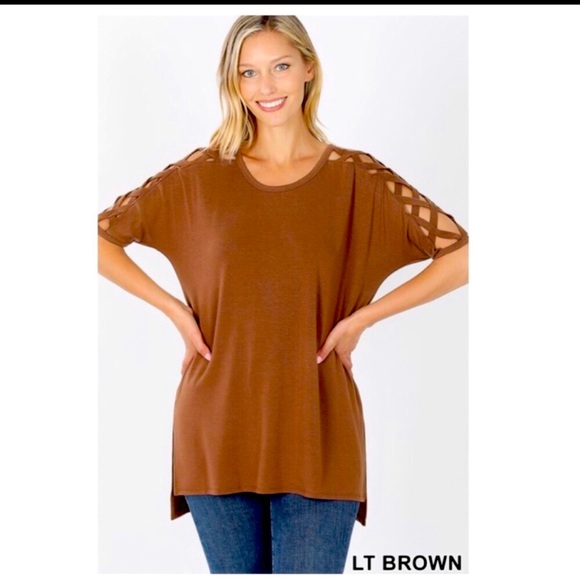 🎊HP 🌸Crisscross short sleeve shirt - Picture 3 of 6